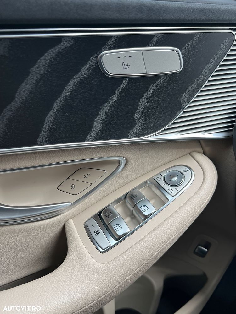 Mercedes-Benz EQC 400 4MATIC - 9