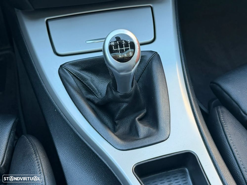 BMW 320 d Exclusive - 10