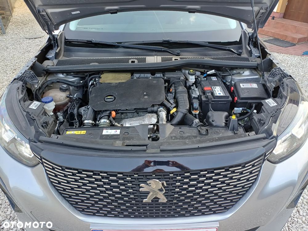 Peugeot 2008 1.5 BlueHDi Allure S&S - 31