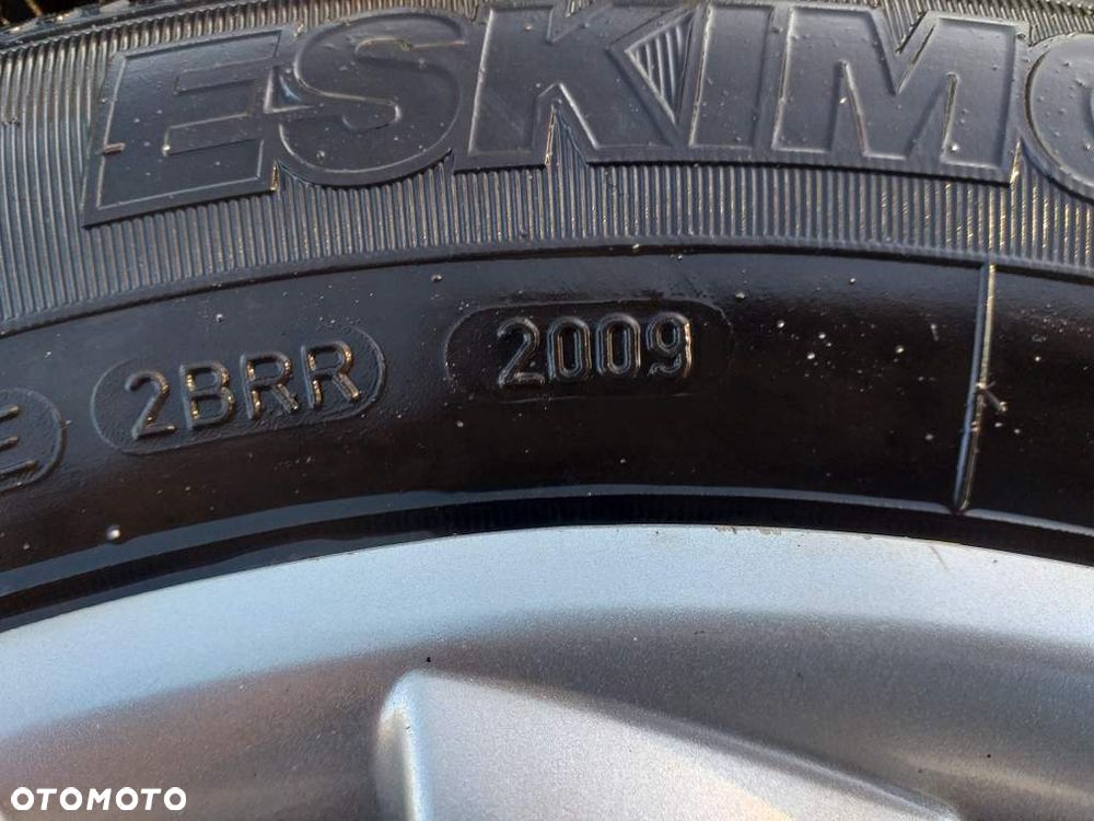 Koła Felgi 15 cali 5x114 kołpaki z oponami zimowymi Renault Megane - 12