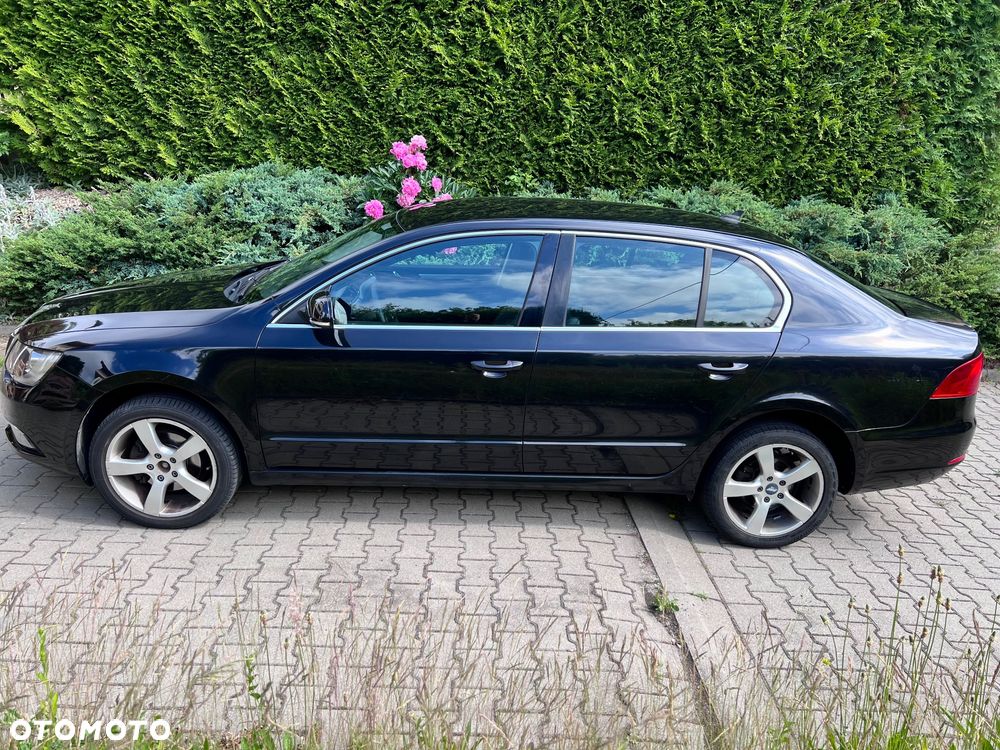Skoda Superb 2015 photo 4