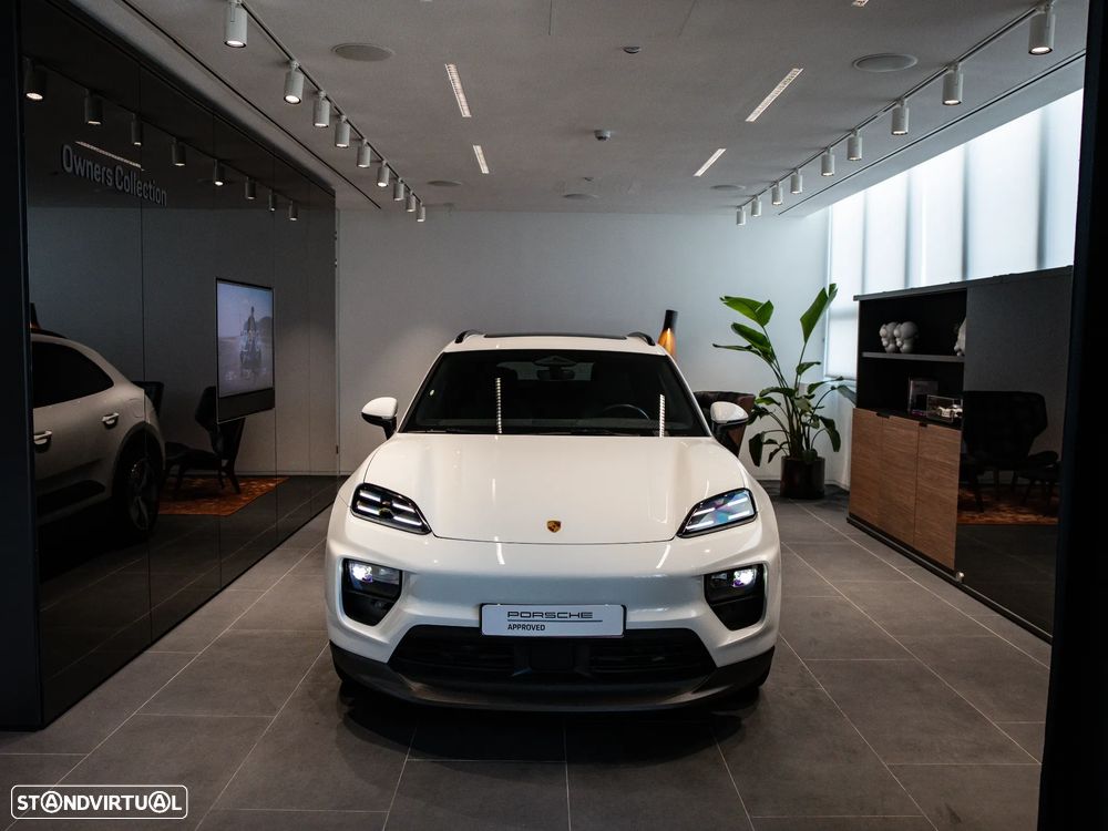 Porsche Macan Electric - 2