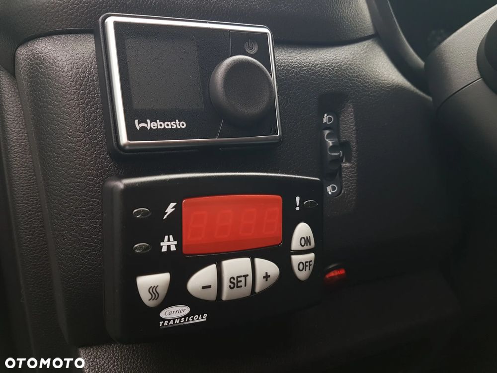 Renault MASTER CHŁODNIA AGREGAT CARRIER XARIOS 350 FUNKCJA GRZANIA IZOTERMA 4,02x2,11x1,98 ZASILANIE Z SILNIKA + ELEKTRYCZNE KLIMA - 27