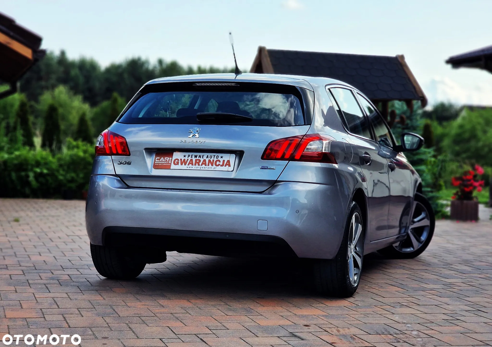 Peugeot 308 SW 1.2 PureTech Allure S&S - 13