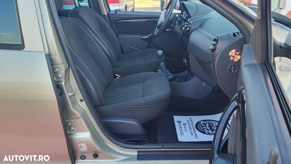 Dacia Duster 1.6 4x4 Ambiance - 28