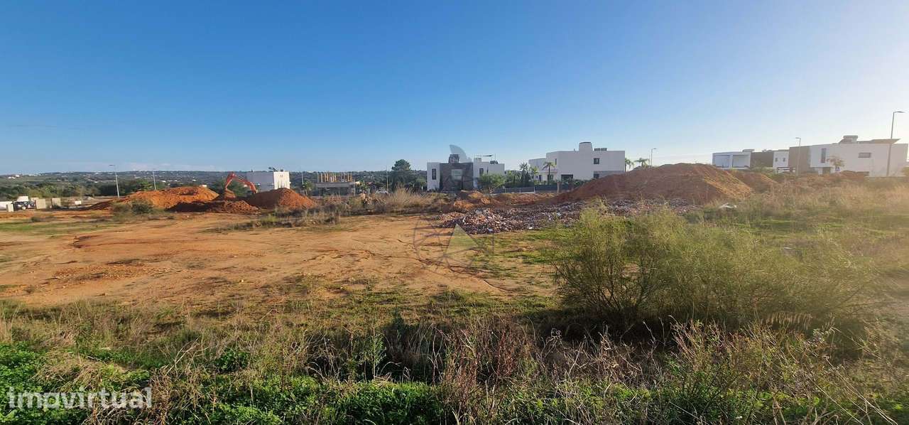 Terreno na Encosta Dourada em Alcantarilha - Grande imagem: 2/15