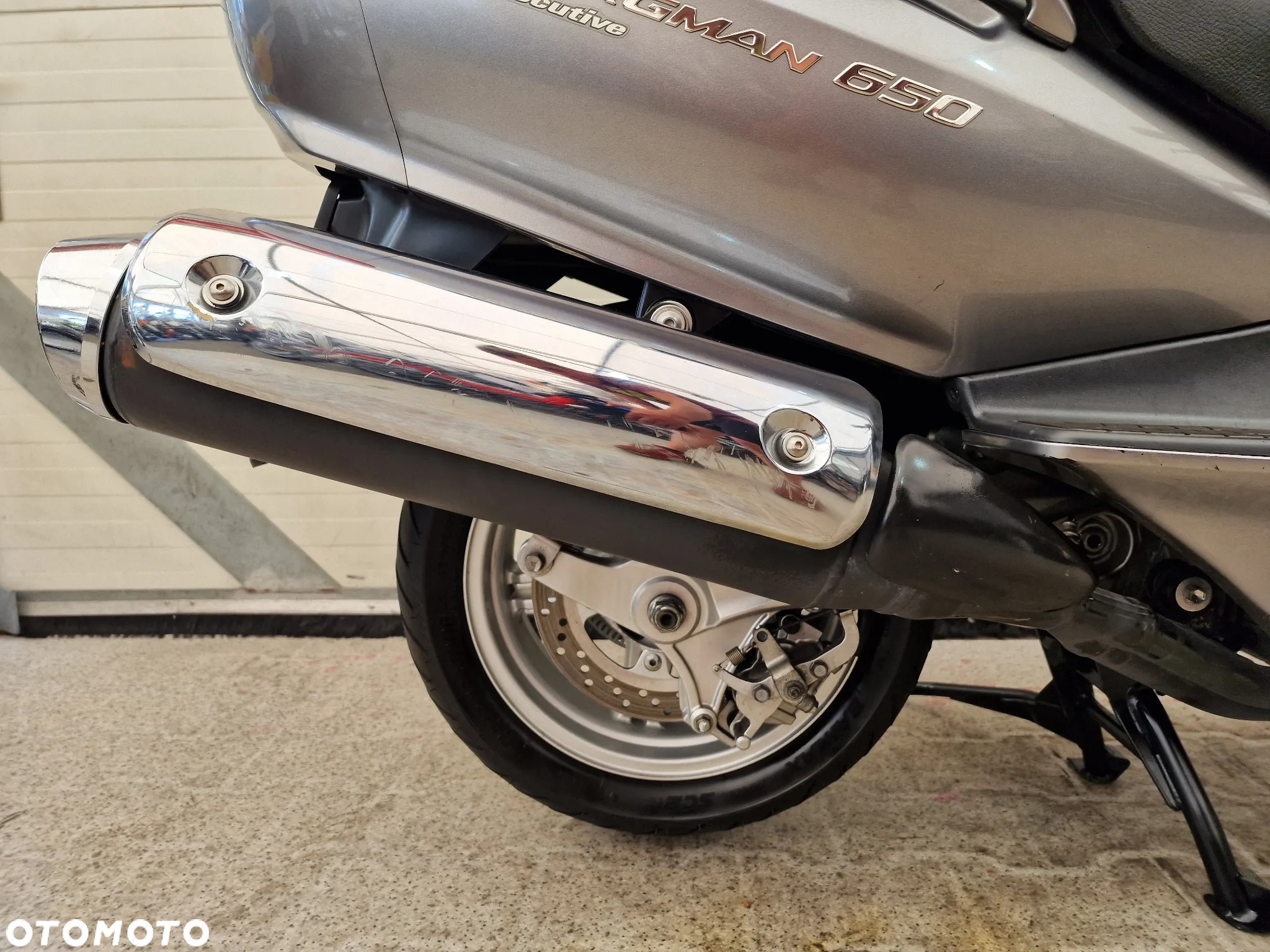 Suzuki Burgman - 27