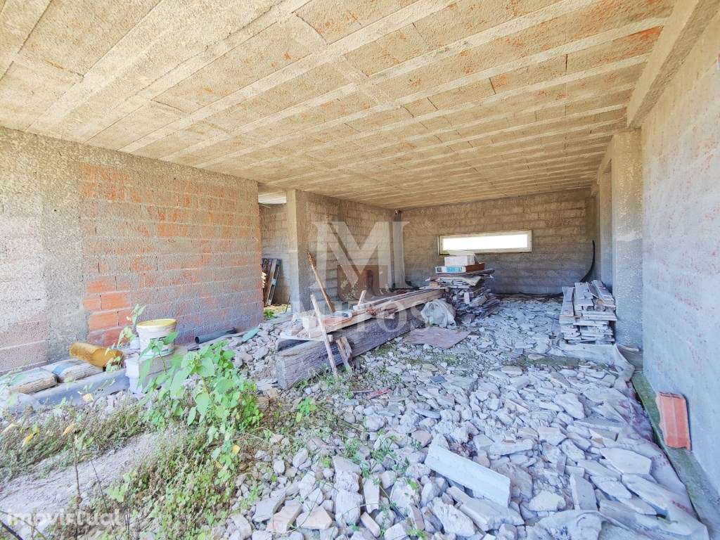 Moradia T4 inacabada para venda em Afife - Viana do Castelo - Grande imagem: 3/23