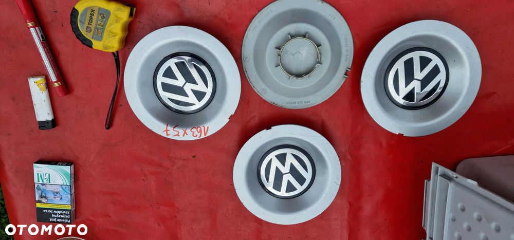 VW Dekiel emblemat  model do alu felg 143mm, komplet 7D0.601.149A - 1