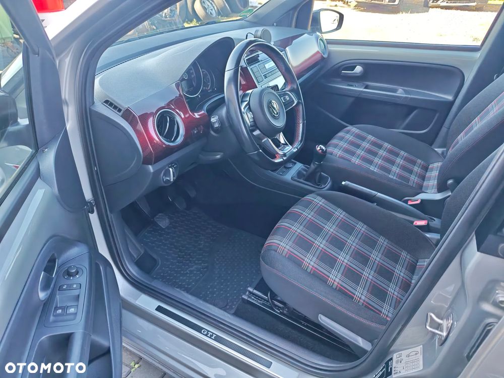 Volkswagen up! GTI - 9