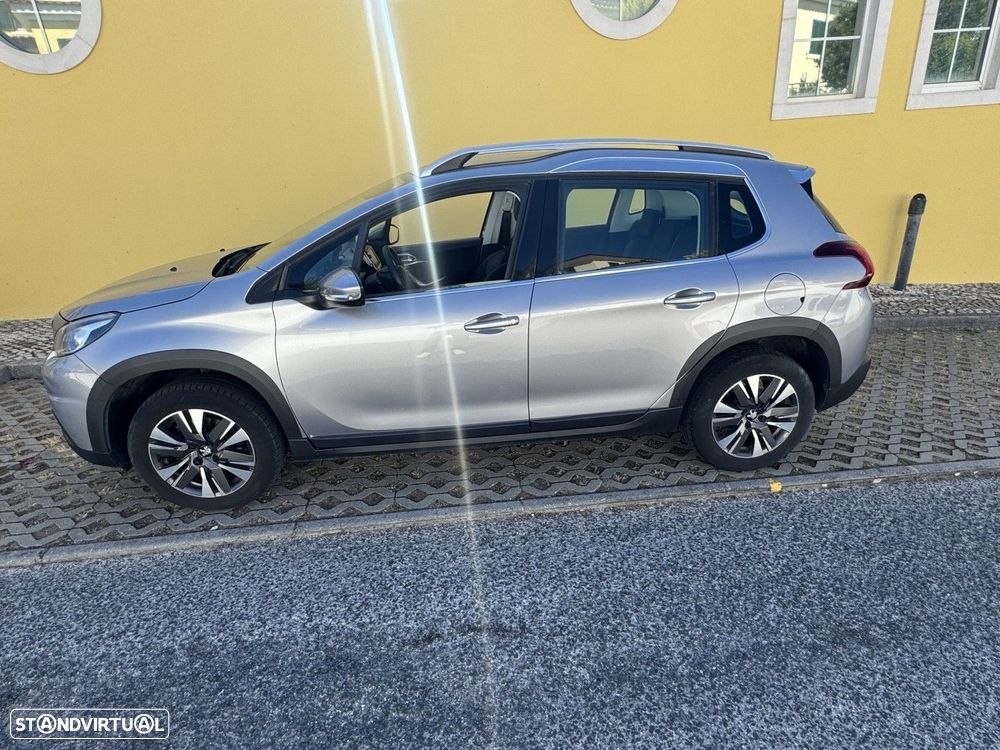 Peugeot 2008 1.2 PureTech Style EAT6 - 13