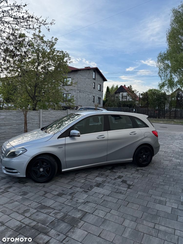 Mercedes-Benz Klasa B 180 CDI (BlueEFFICIENCY) - 5