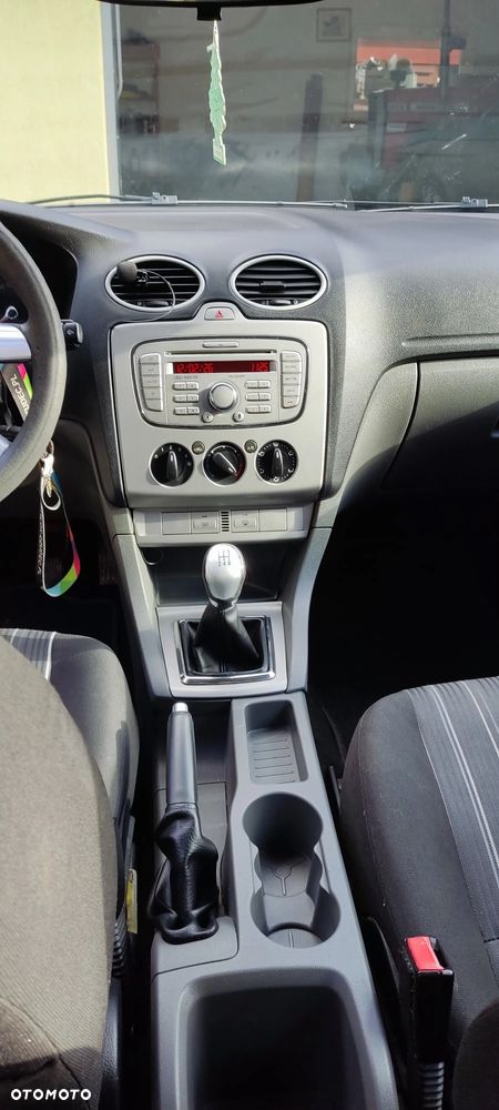 Ford Focus 1.8 TDCi Ambiente - 10