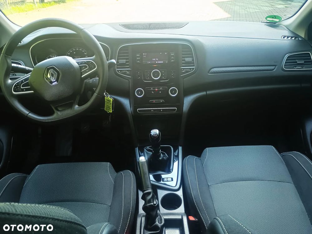 Renault Megane ENERGY TCe 100 LIFE - 9