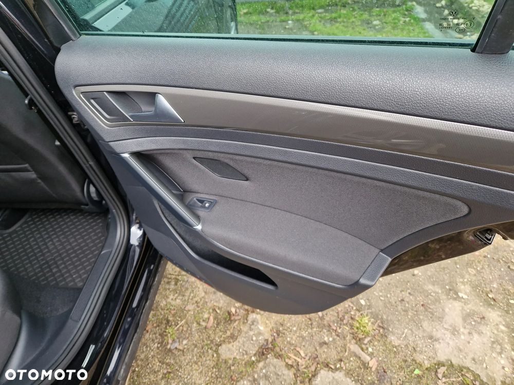 Volkswagen Golf - 14
