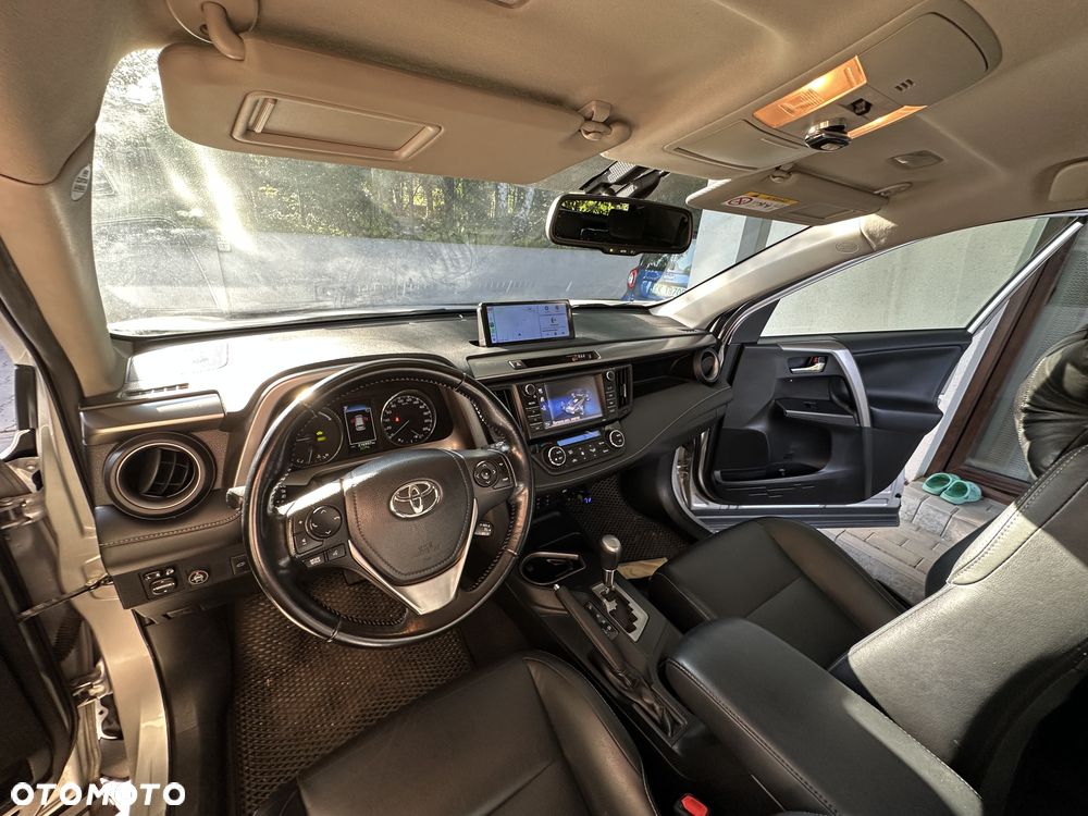 Toyota RAV4 Hybrid Premium 4x4 - 25