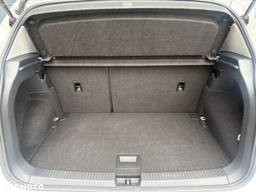 Volkswagen T-Cross - 18