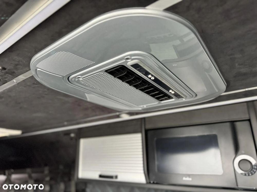 Mercedes-Benz Sprinter - 20