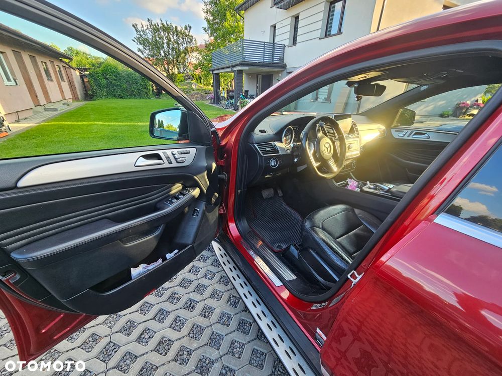 Mercedes-Benz GLE - 22