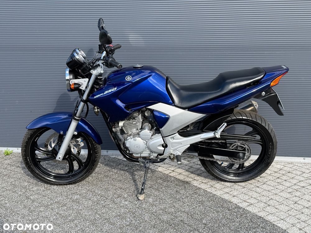 Yamaha YBR - 18