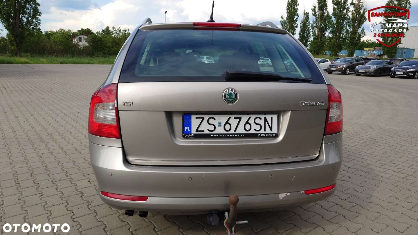 Skoda Octavia 1.4 TSI Ambiente DSG - 16