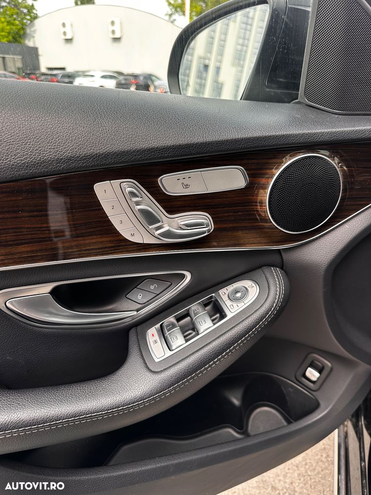 Mercedes-Benz C 300 4MATIC Aut. - 6
