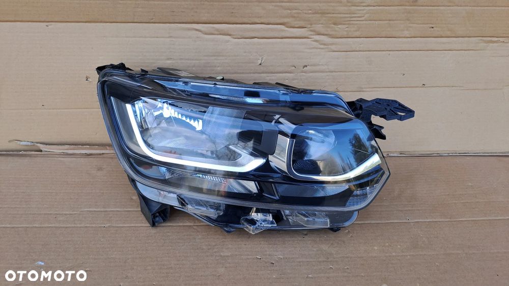 TOYOTA PROACE CITY PRAWA LAMPA PRAWY PRZÓD 9835780580 73278215 - 1