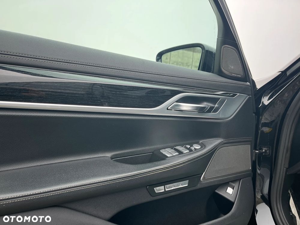 BMW Seria 7 - 19