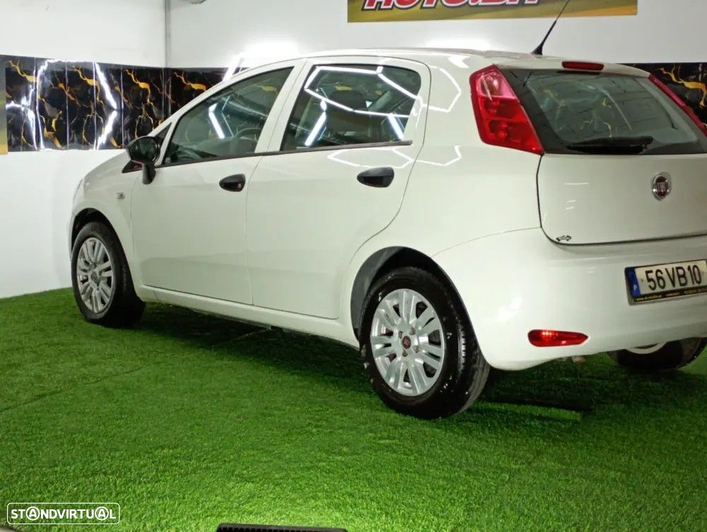 Fiat Punto 1.3 M-Jet Easy S&S - 29