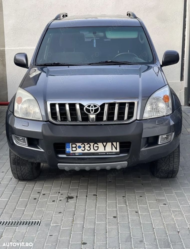 Toyota Land Cruiser - 2
