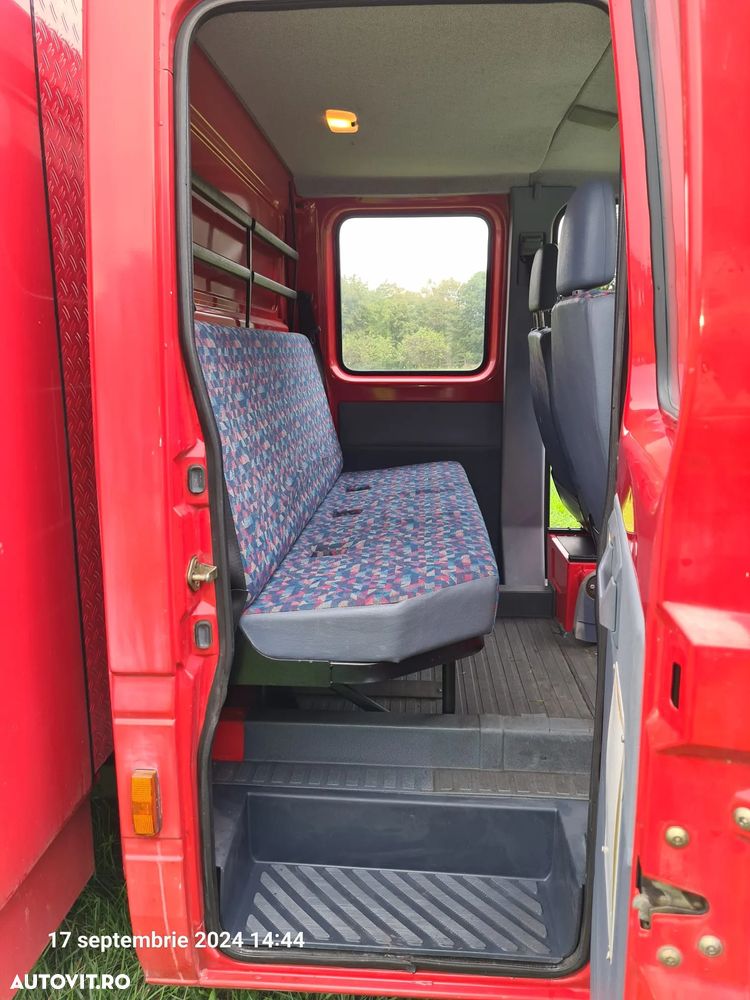 Mercedes-Benz Sprinter - 14