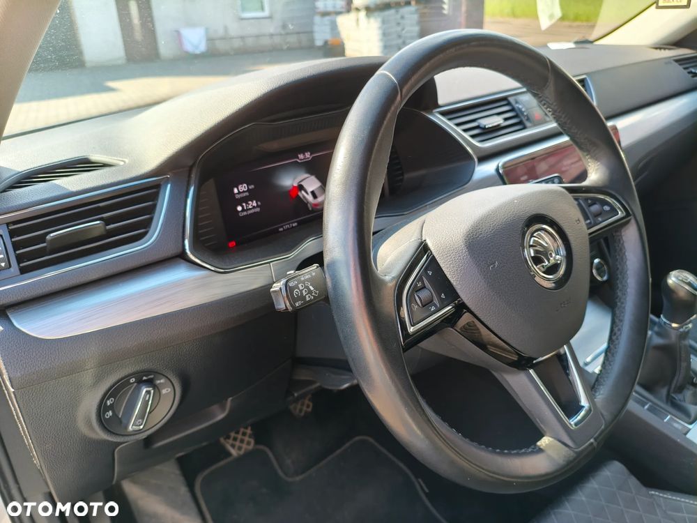 Skoda Superb 2.0 TDI Ambition - 5