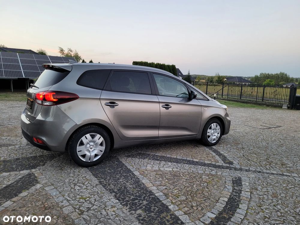 Kia Carens 1.6 GDI Dream Team Edition - 34
