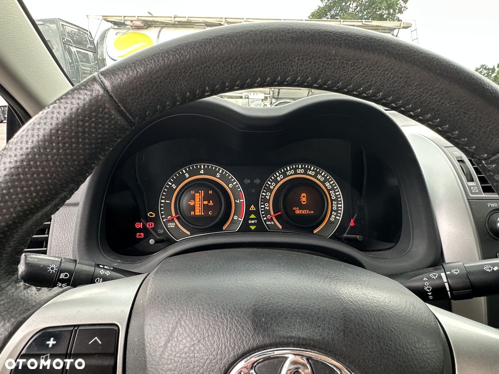 Toyota Corolla 1.6 Premium - 9