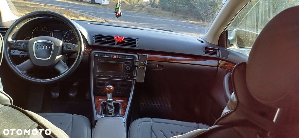 Audi A4 Avant 2.0 TDI - 10