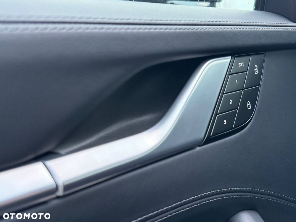 Porsche 911 Turbo S - 13