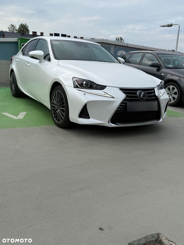 Lexus IS 300h Business Edition - 21