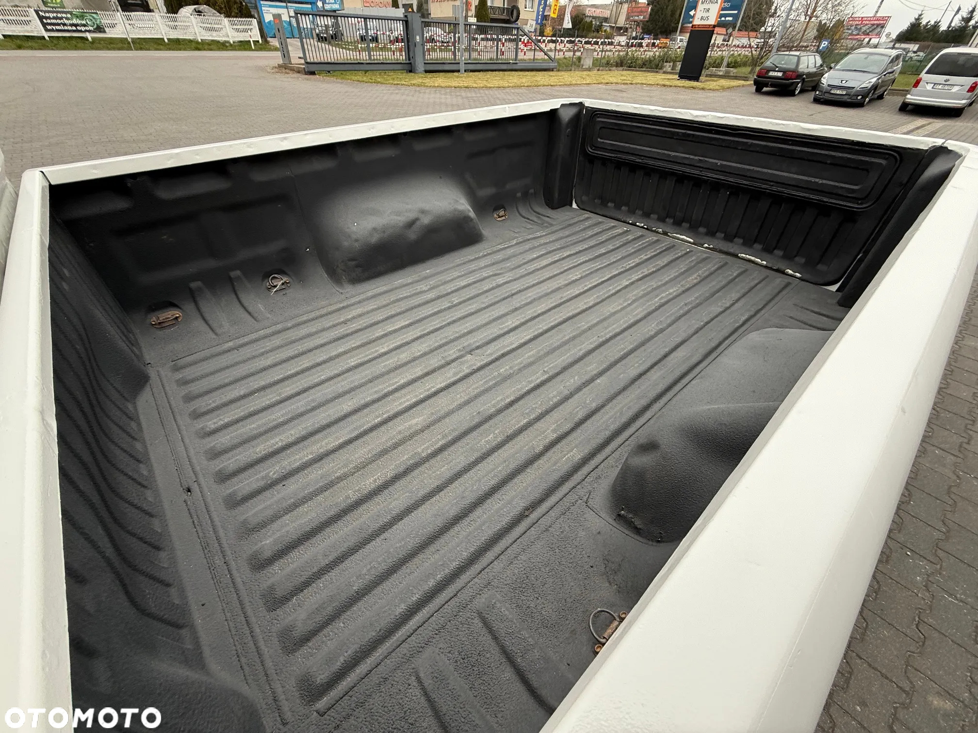Volkswagen Amarok SC 2.0 TDI 4Mot Basic - 13