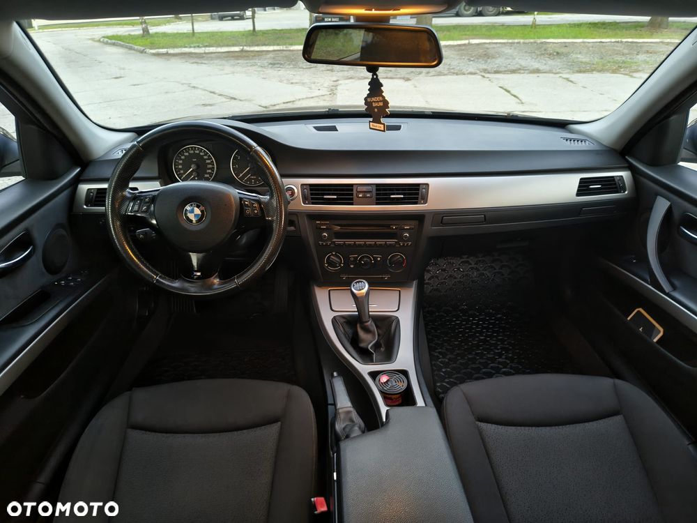 BMW Seria 3 316i - 5
