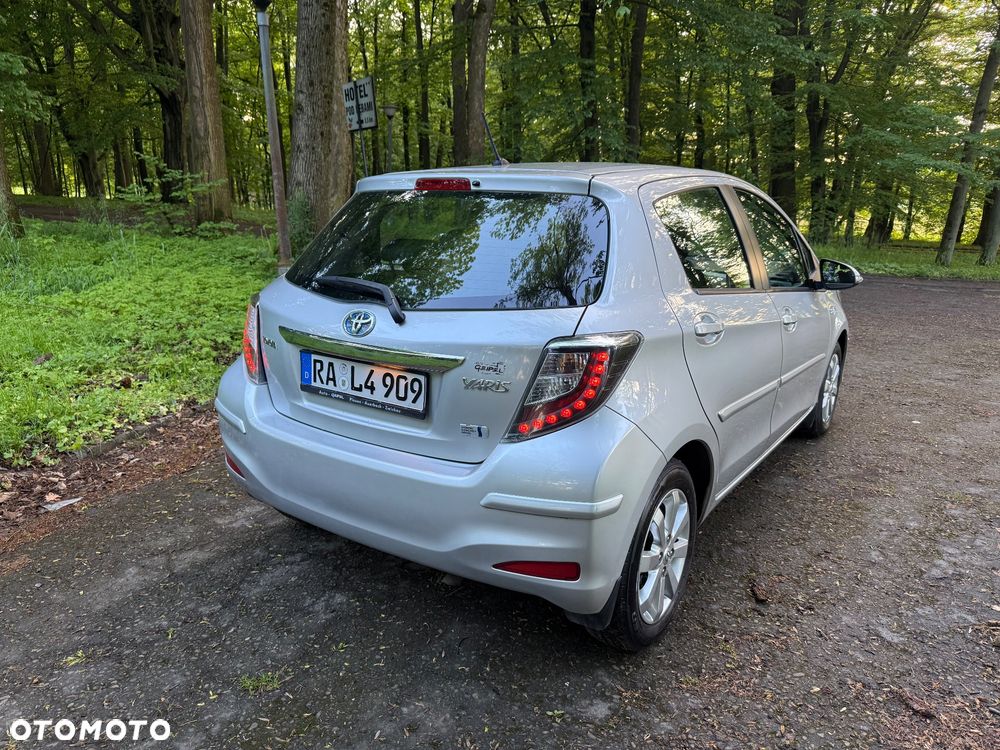 Toyota Yaris 1.5 VVT-i Life - 26