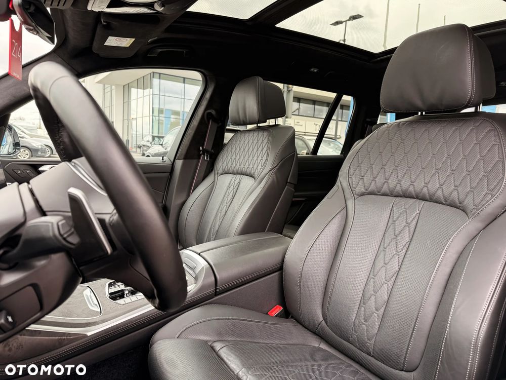 BMW X7 xDrive40d - 27