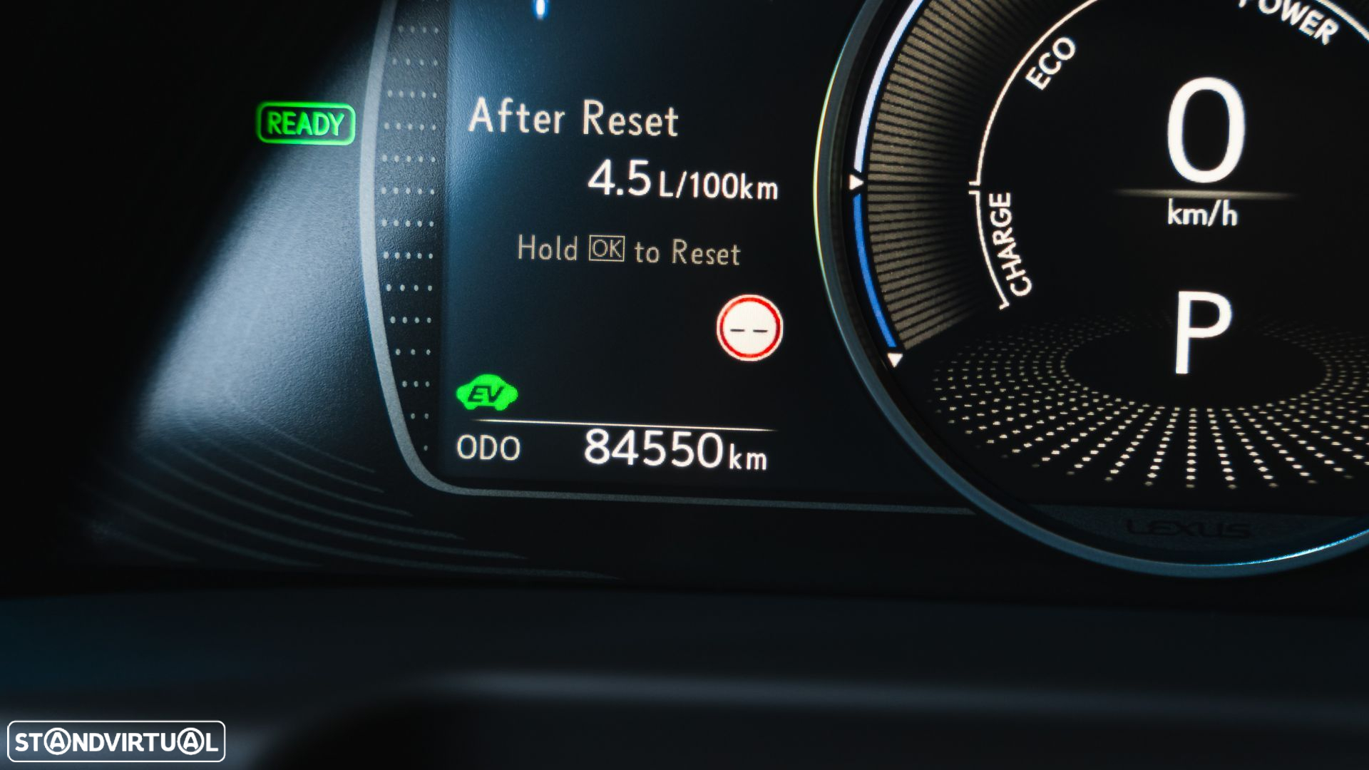 Lexus ES 300h Special Edition - 33