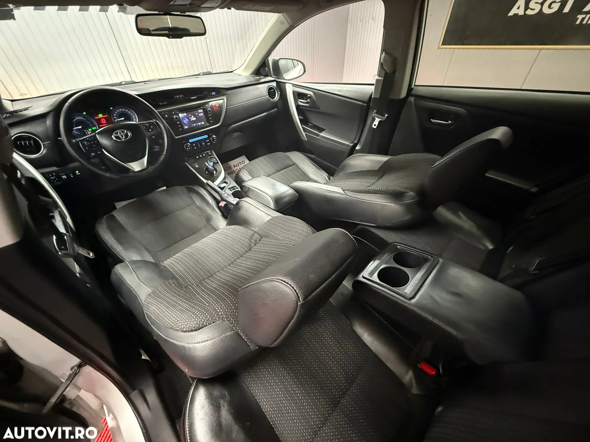 Toyota Auris - 13
