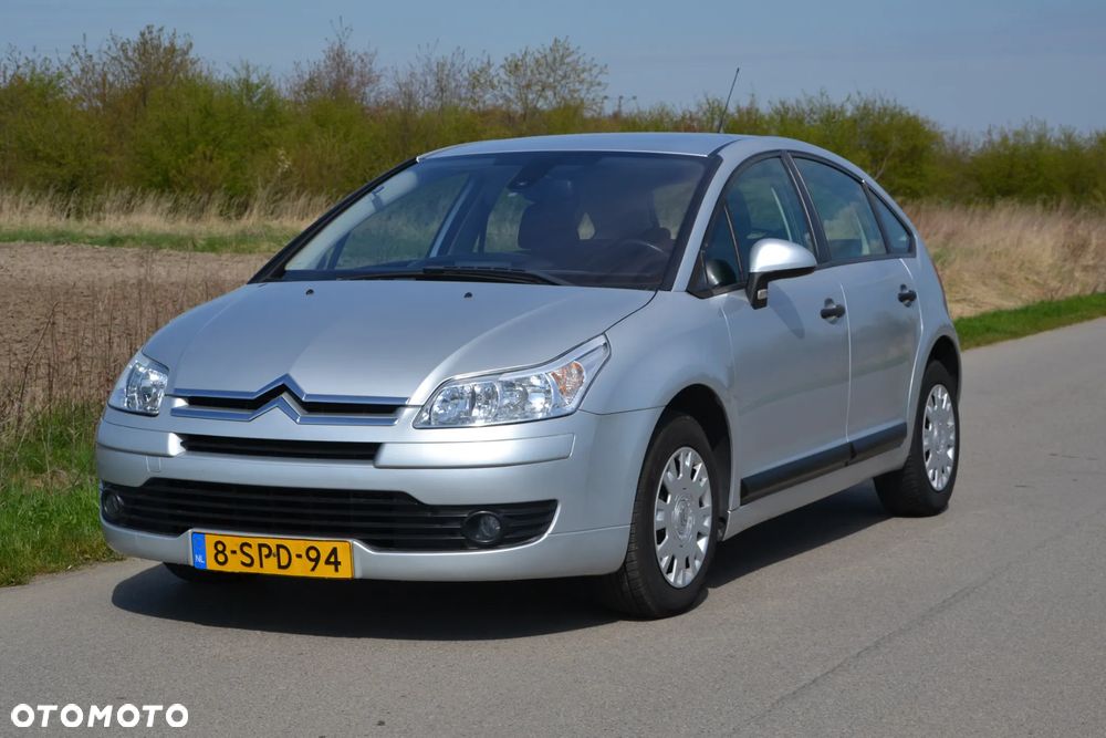 Citroën C4 1.4 16V Style - 8