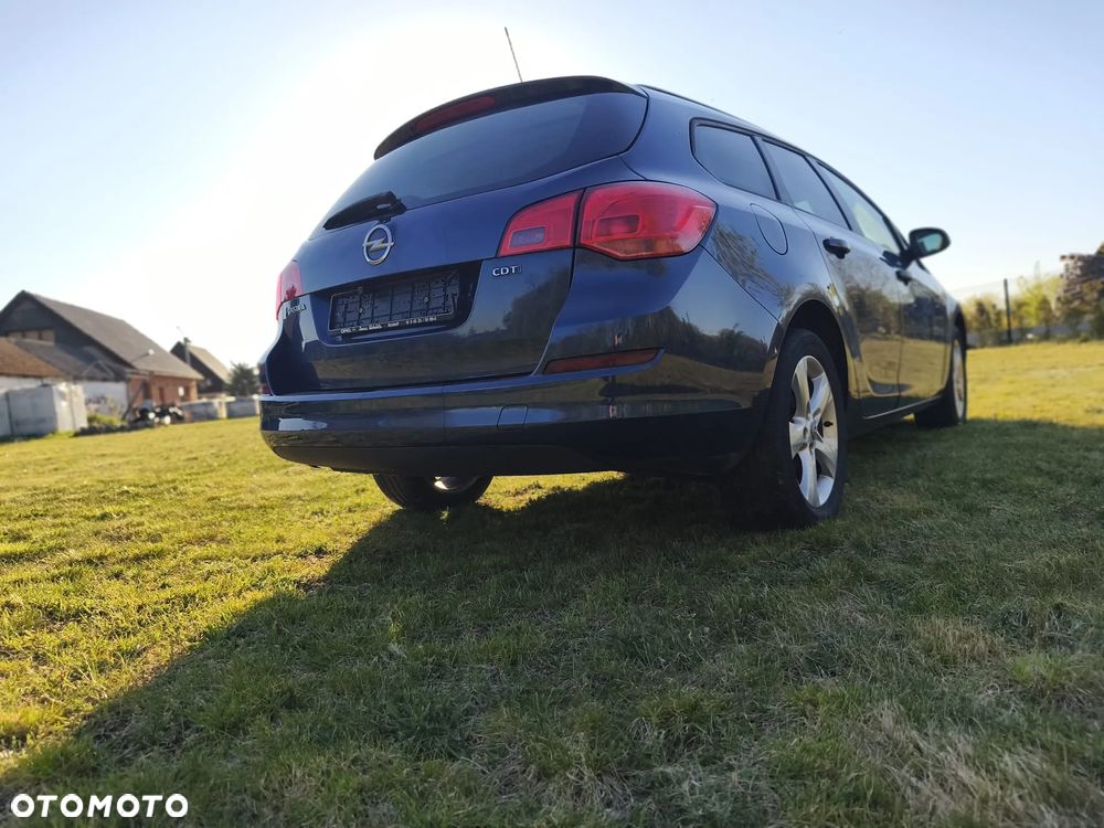 Opel Astra 1.7 CDTI DPF 150 Jahre - 6