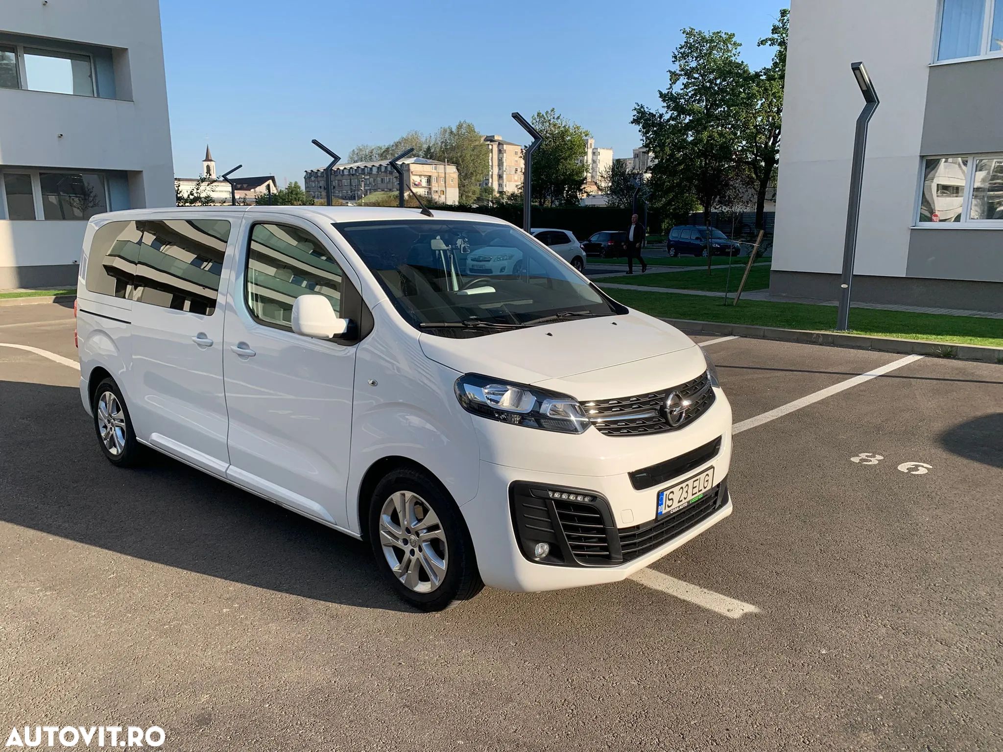 Opel Vivaro Vivaro-e FlexSpace L (50-kWh) - 1