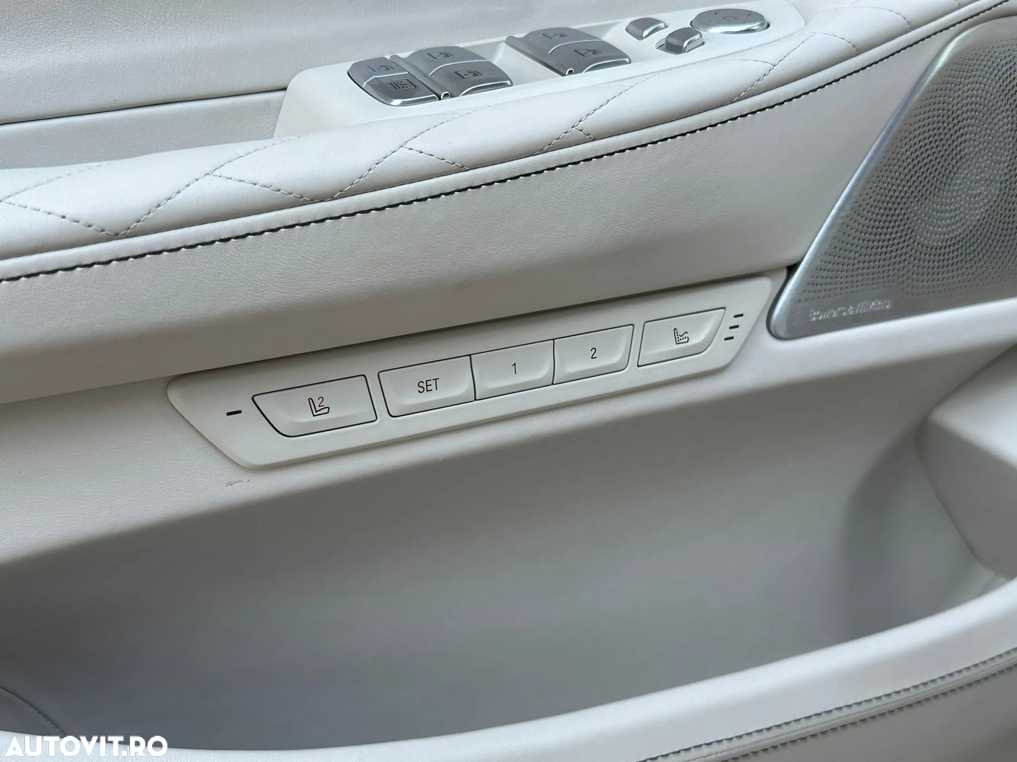 BMW Seria 7 750Li xDrive - 25