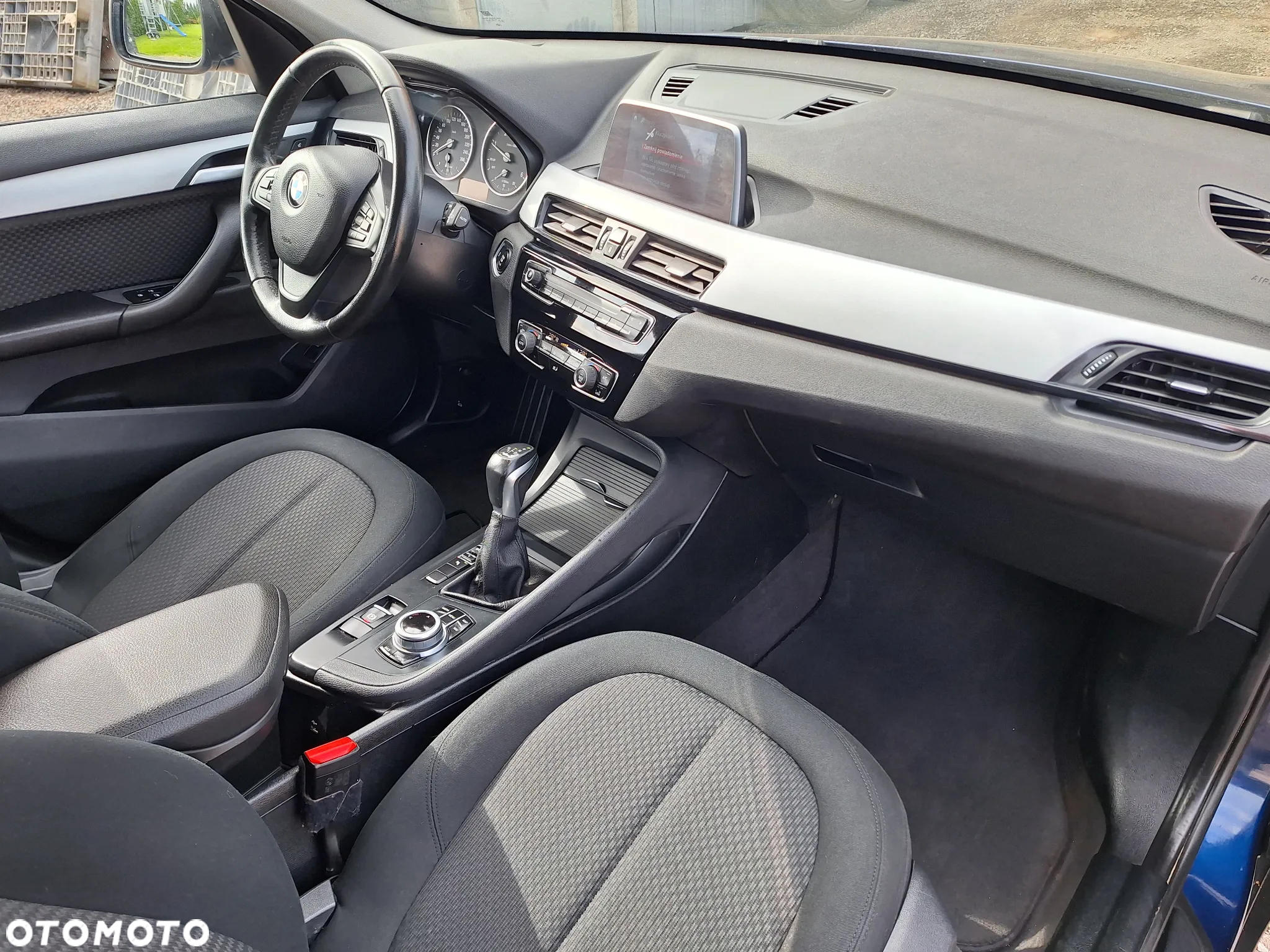 BMW X1 sDrive18d Business Edition - 6