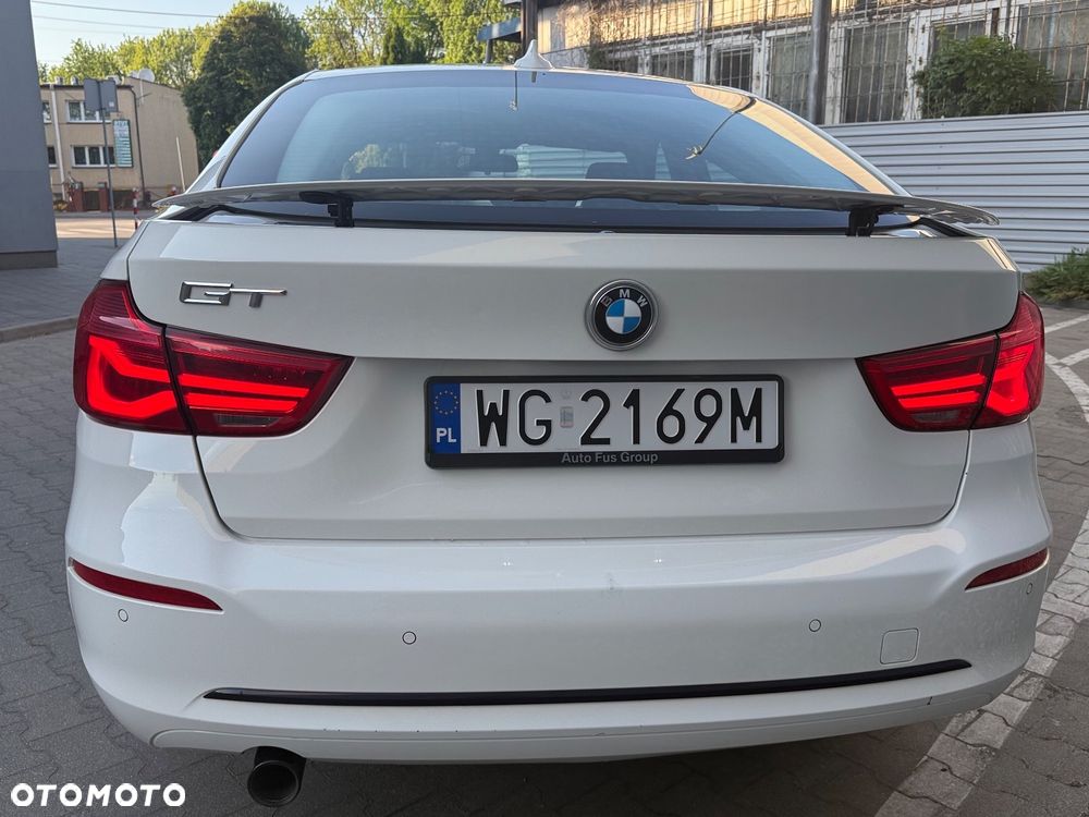 BMW 3GT 318d Sport Line - 10