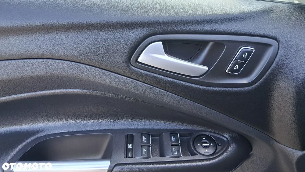 Ford Kuga 2.0 TDCi 4WD Titanium - 25